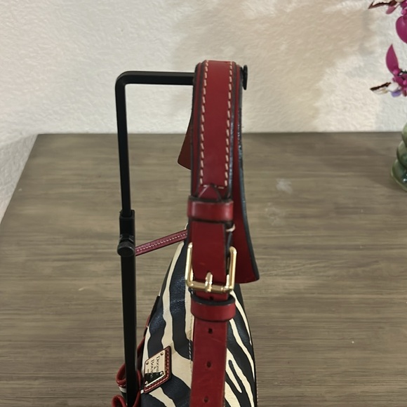 DOONEY & BOURKE 1975 Black/Cream/Red Leather Zebra Hobo Top Zip Shoulder Bag VTG - Picture 5 of 12